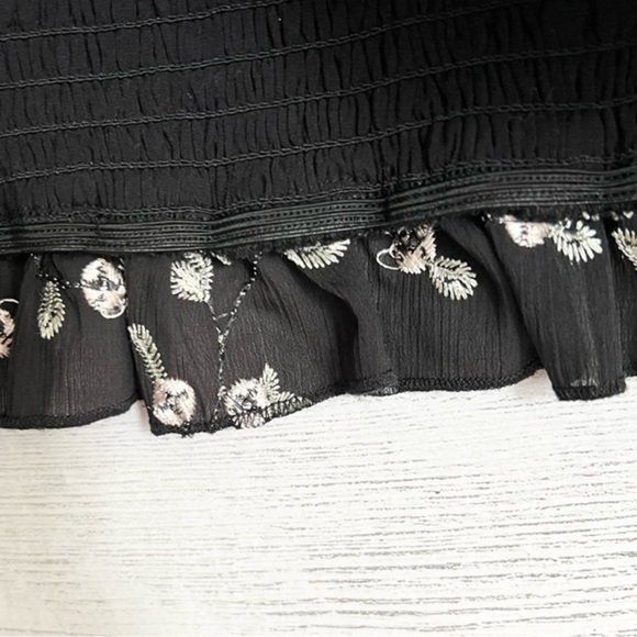 ACOA Black Square Neck Low Cut Floral Embroidered Blouse - Picture 7 of 11